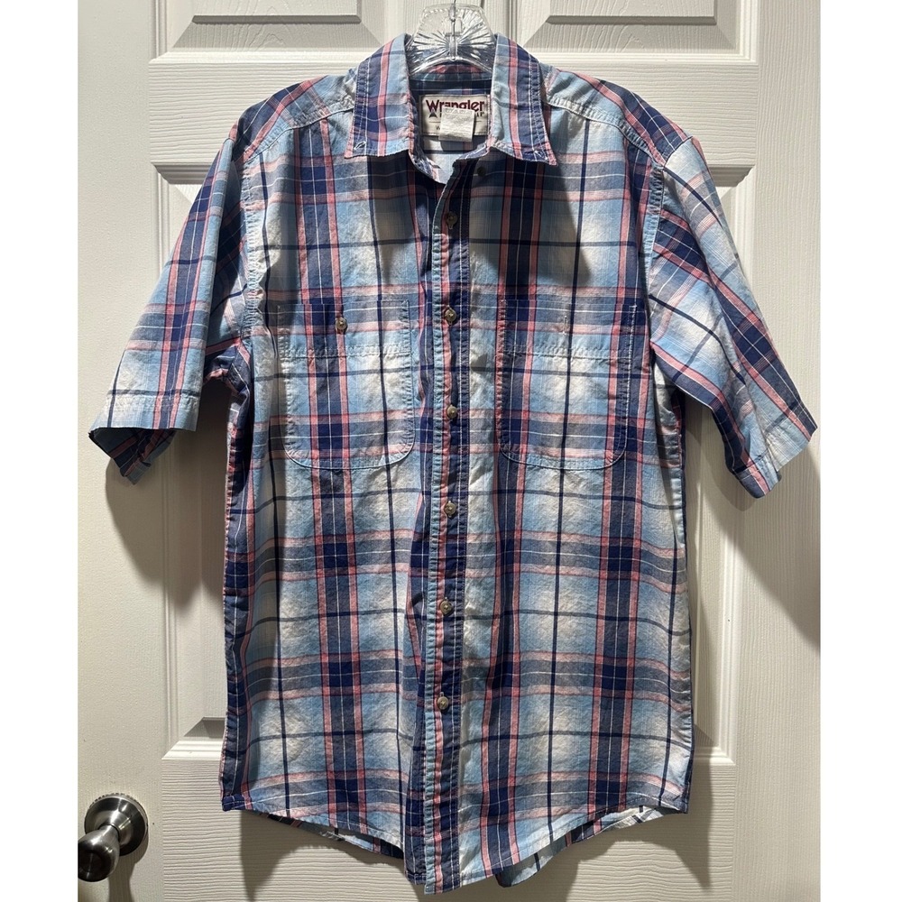 Wrangler Rugged Wear Short Sleeve Plaid Button Up Shirt Men's Medium M Blue Pink